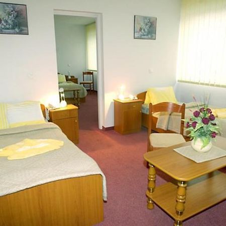 KAROLY HOTEL MISKOLC 3 Magyarorsz g HUF 22570 rt l BOOKED